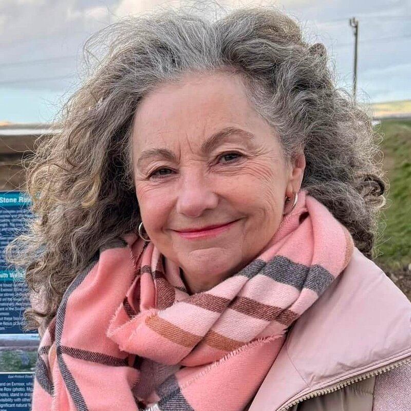 Portrait of Cllr. Jayne Mackie