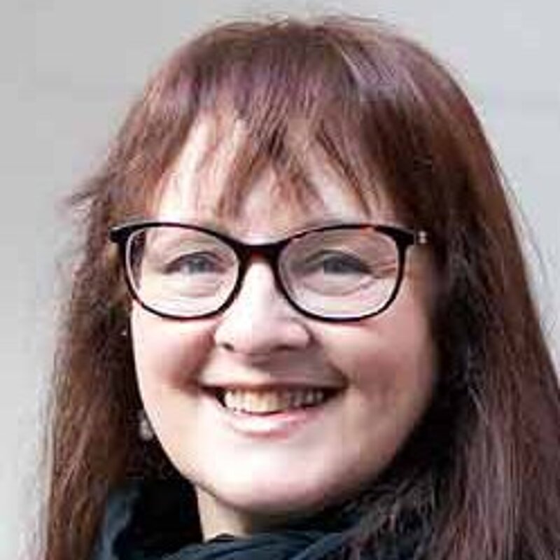 Portrait of Cllr. Julie Hunt